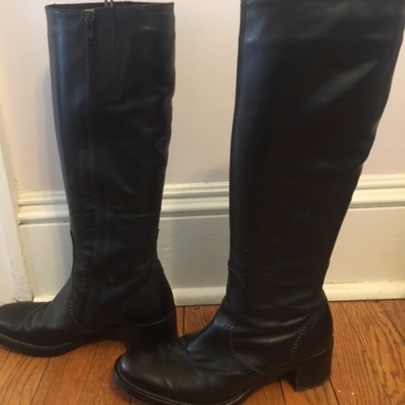High Leather Boots with Heel - Picture 4 of 10